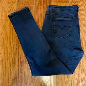 Levi’s 711 Skinny Jeans